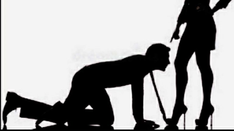 Read more about the article 13 Ways A Seductress And An Adulterous Woman Capture Their Prey