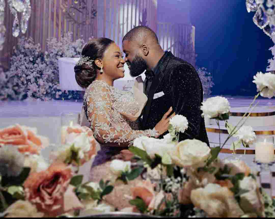 You are currently viewing Mercy Chinwo weds her heartthrob… in Port-Harcourt, Nigeria. (Photos)
